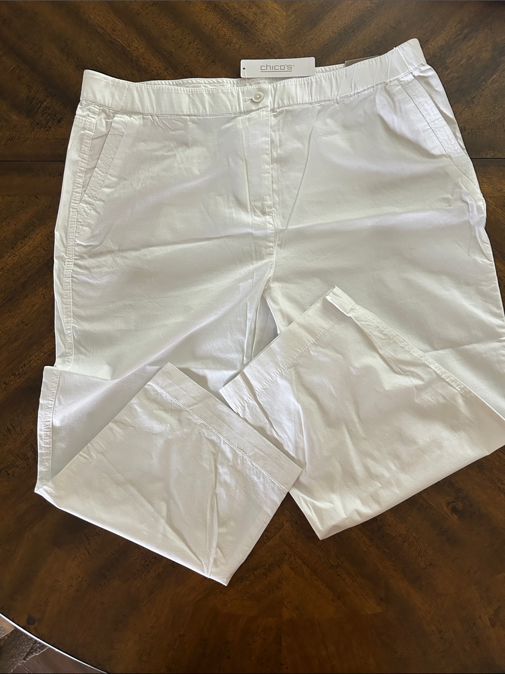 Chico's Crisp White Straight Leg Capri Pants